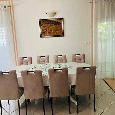 Quite Beautiful In The Split Neda With 4bedrooms